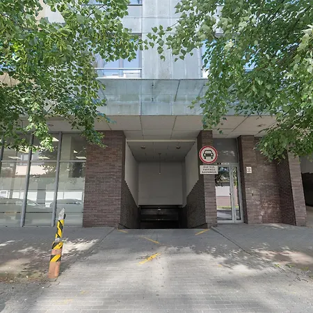 Kuosu With Private Parking At Centre Apartament *
